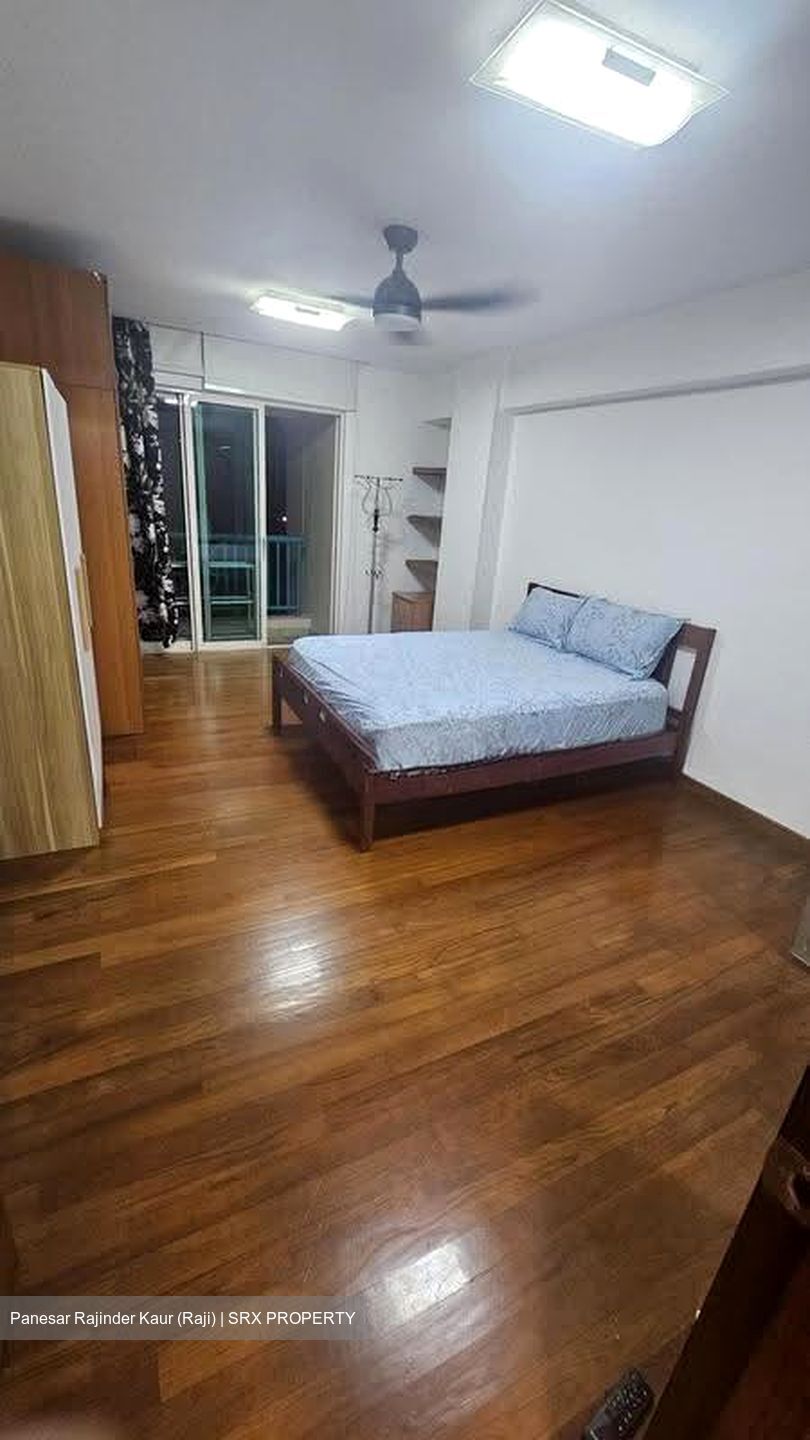 Melville Park (D18), Condominium #627384831